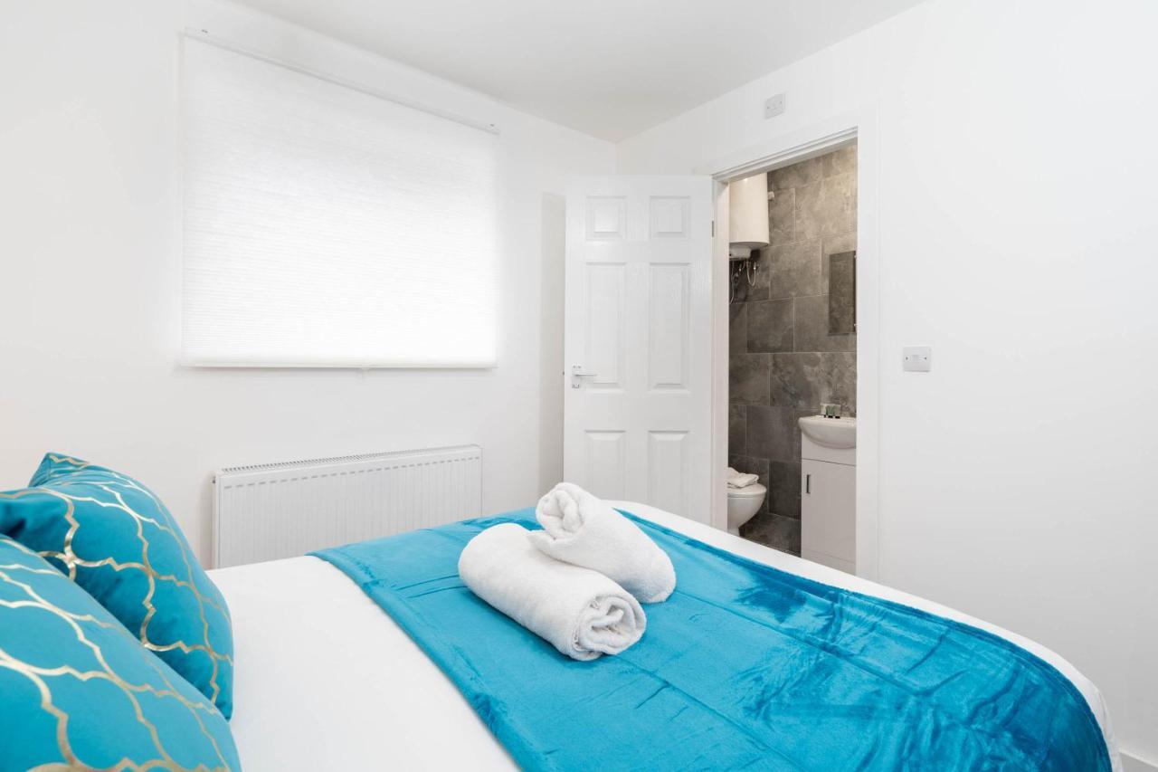 Two Bedroom Apartment - En Suites - Smart Tv'S - Wifi - Netflix - Bearwood Birmingham Exterior photo